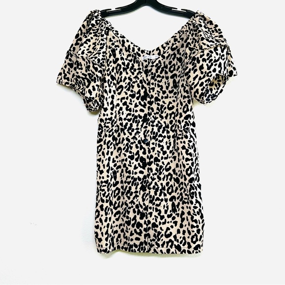 Nic & Jo Leopard Animal Print Puff Sleeve Button Down Dress - Picture 2 of 8